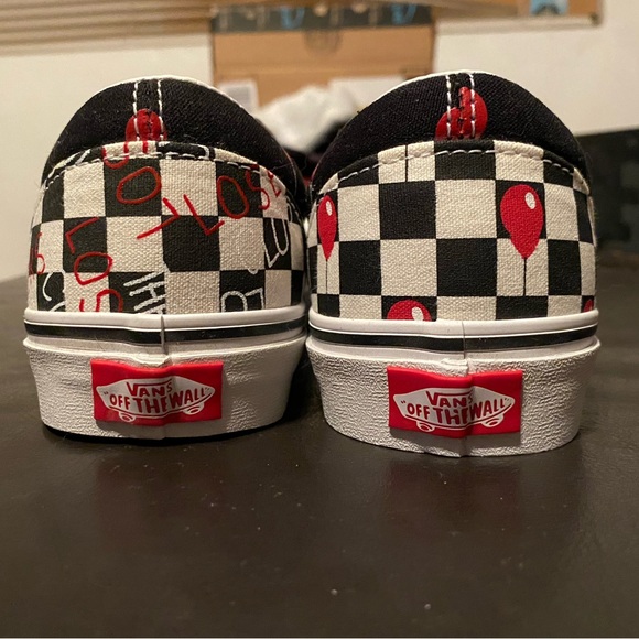 Vans house of terror era “it” pennywise shoes - Picture 3 of 7